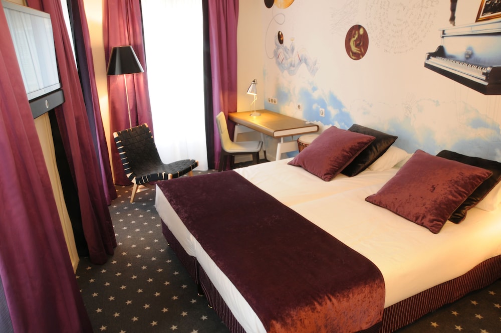 CLASSIC, DOUBLE BED