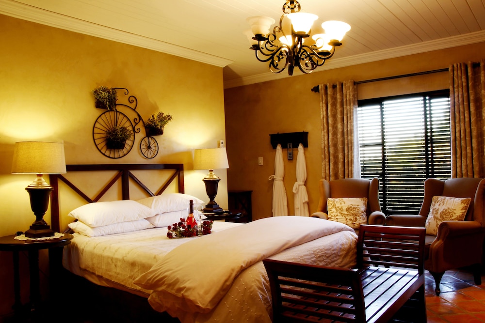 Opikopi Guest House 7/37