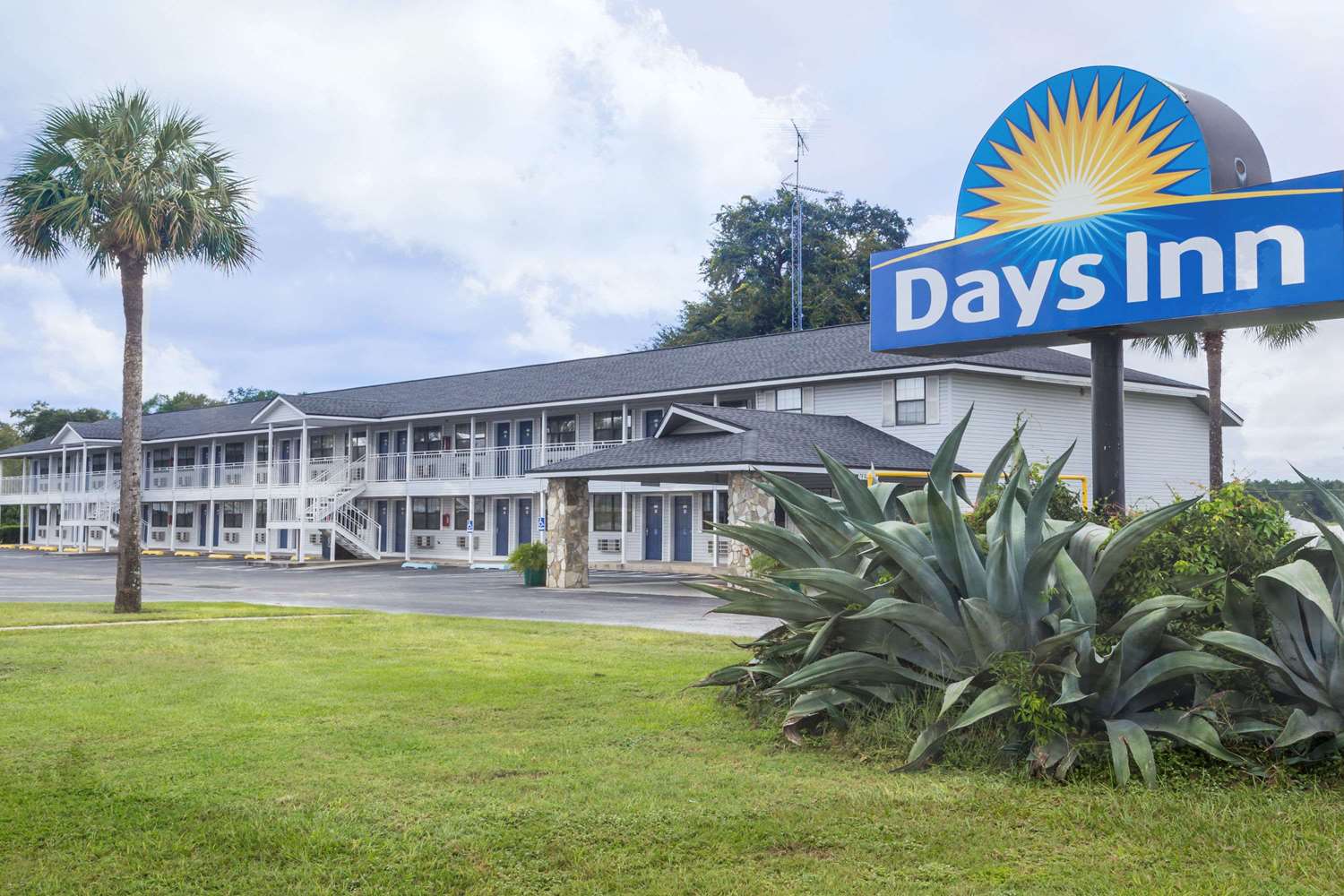 Days Inn by Wyndham Madison 28/31