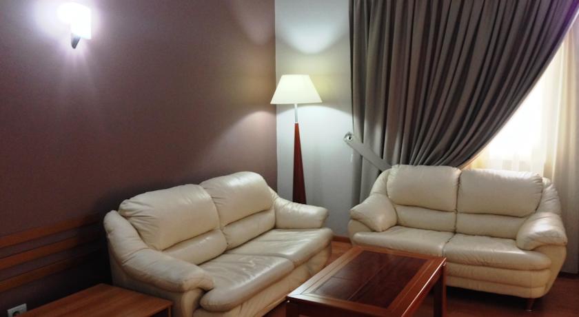 Arvi Hotel 10/17