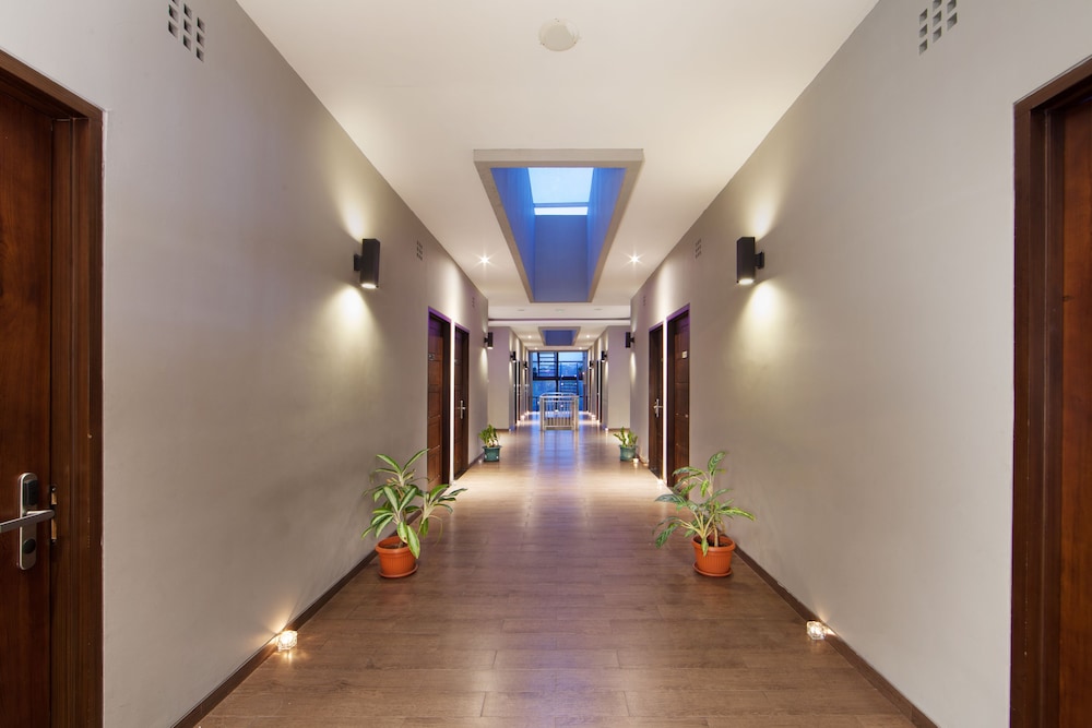 Hotel O Cihampelas Near Ciwalk Formerly D'River Guest House 8/30