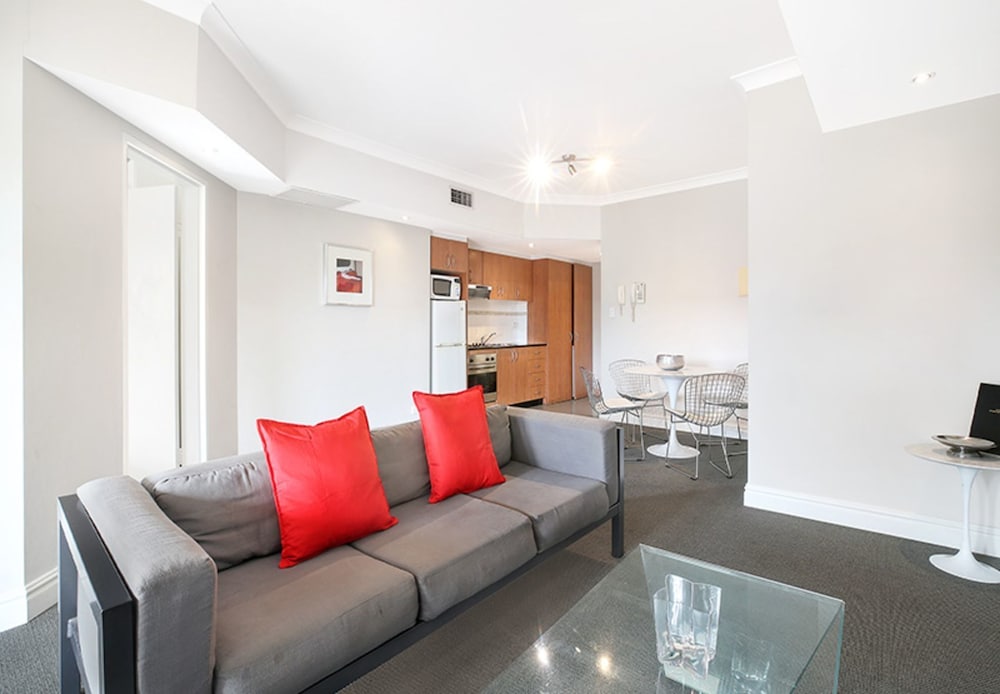 Sydney Airport Suites 33/50