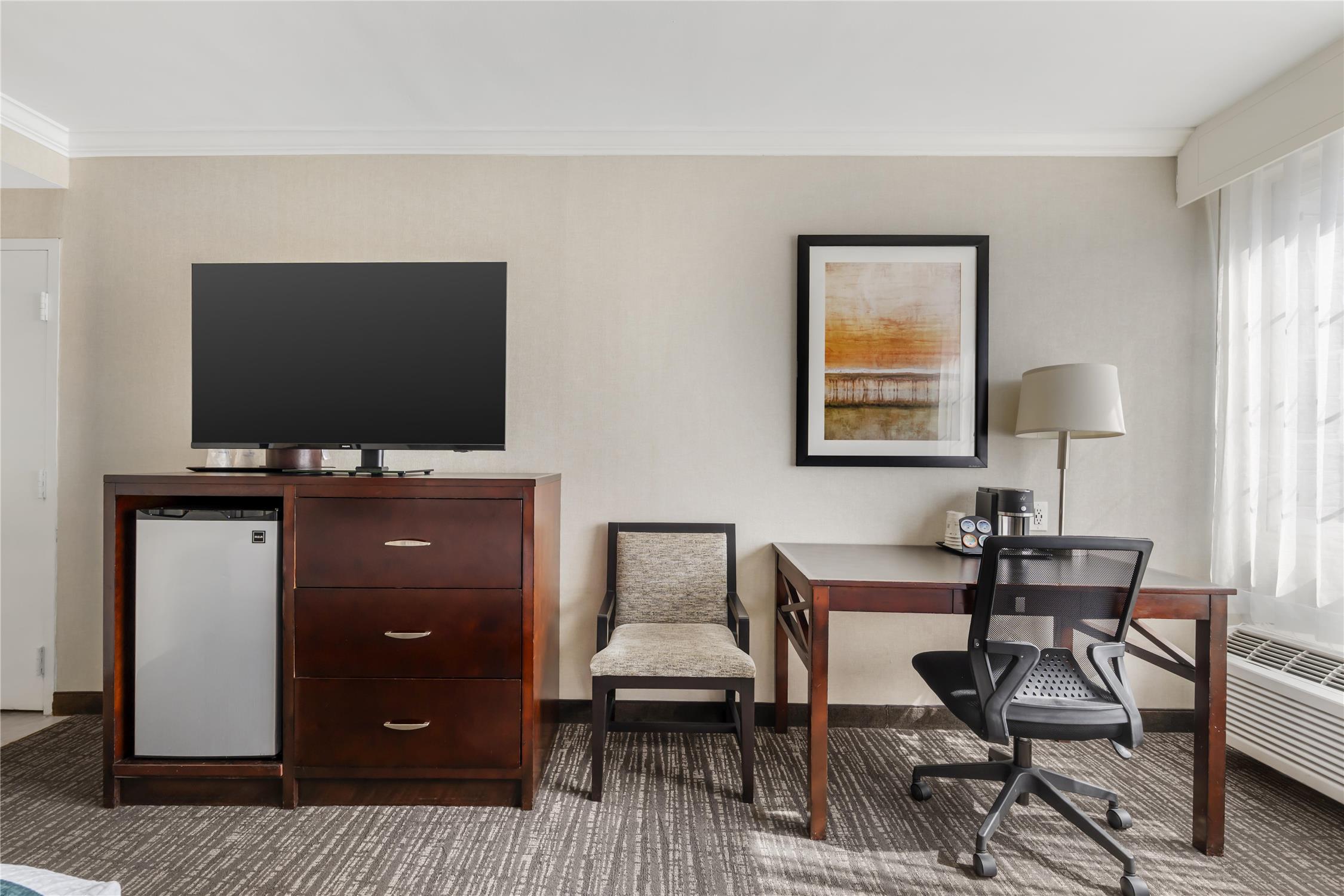 Best Western Plus Carriage Inn 68/78