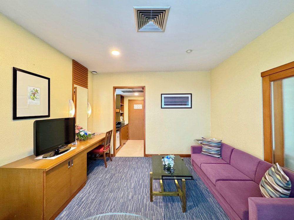 PHUKET MERLIN HOTEL 39/67