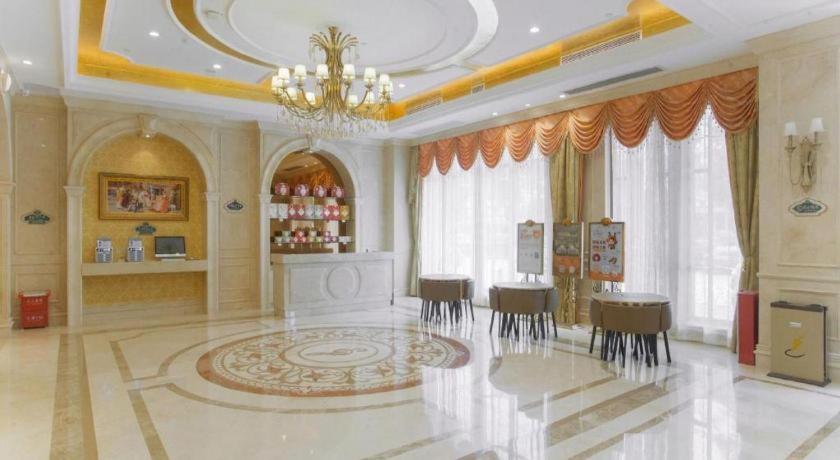 Vienna Hotel (Huizhou Luofu Mountain Scenic Area) 24/61