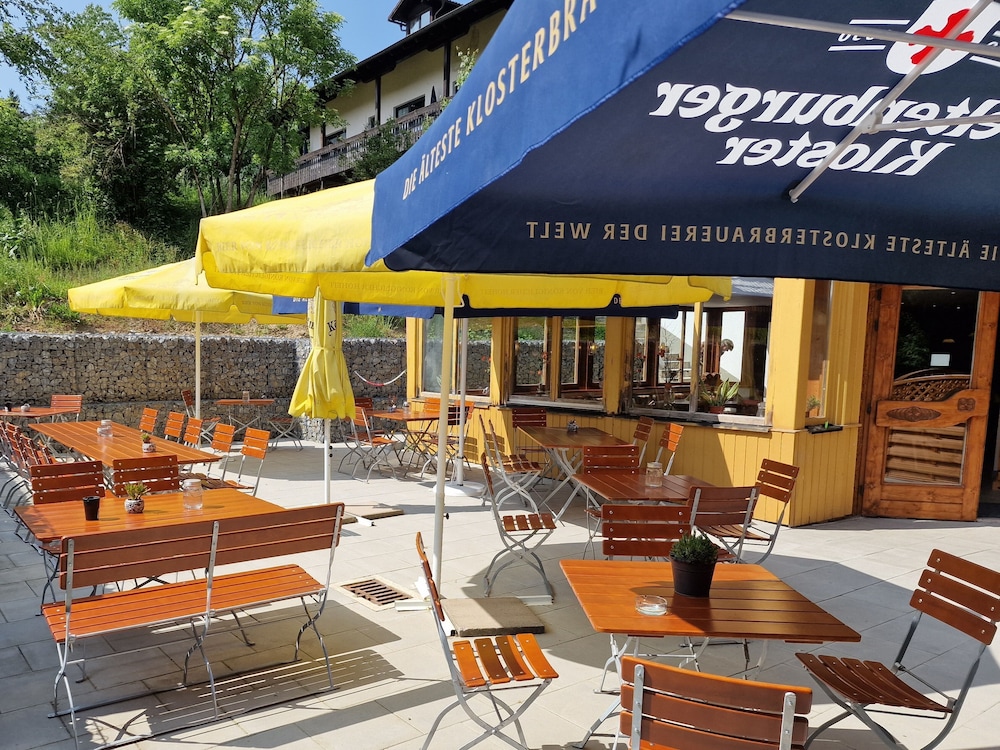 Ferien vom Ich, Bayerischer Wald, Hotel and Restaurant 32/38