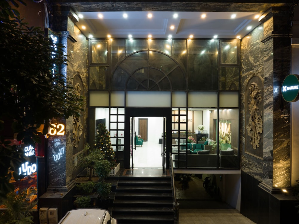 Nature Hotel 7/50