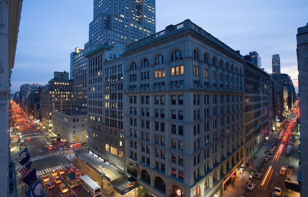 Hotel 373 1/47