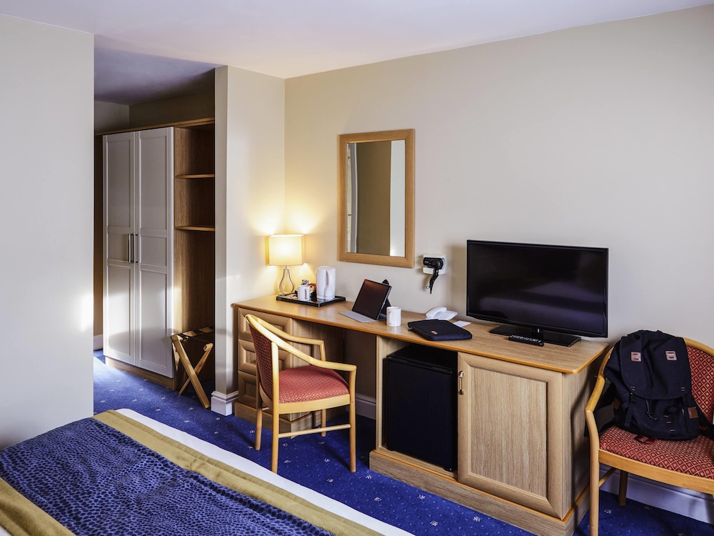 Mercure Newbury West Grange Hotel 62/72