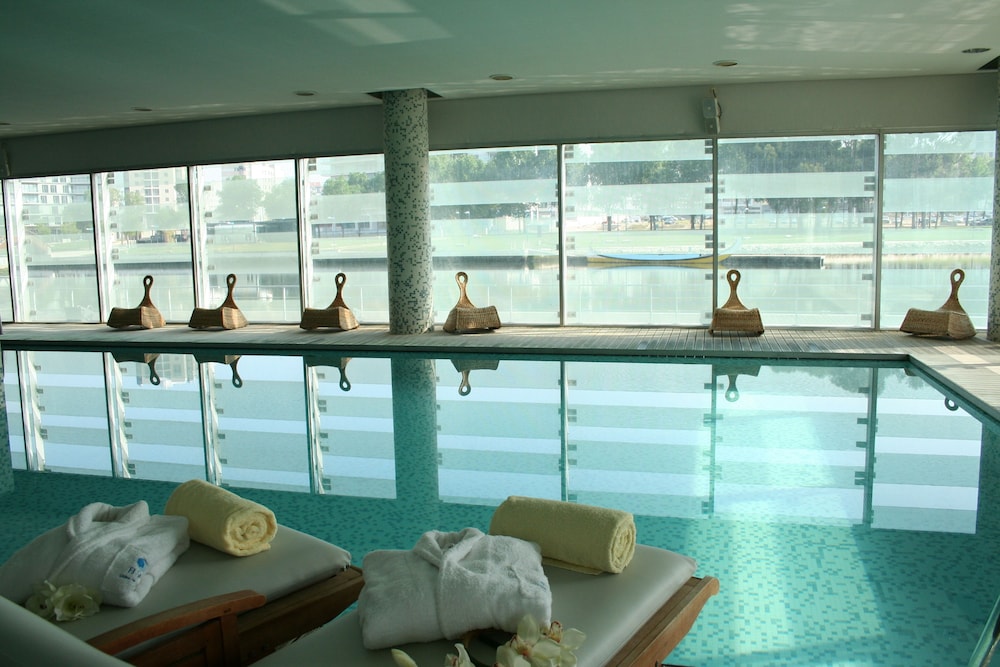 swimming pool spa
