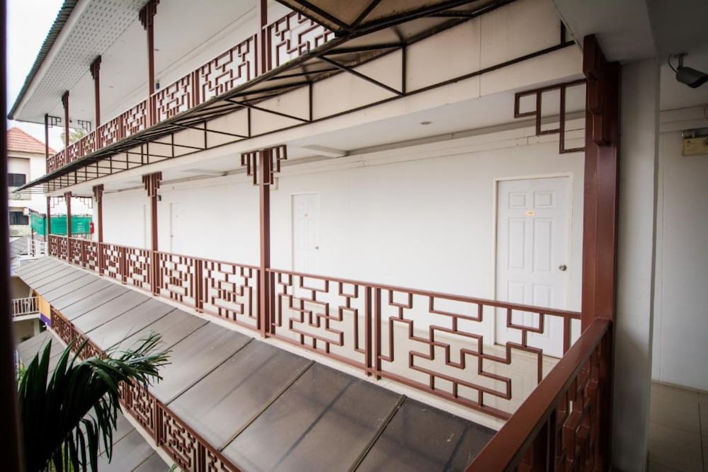 Inn Kham Apartment 3/47