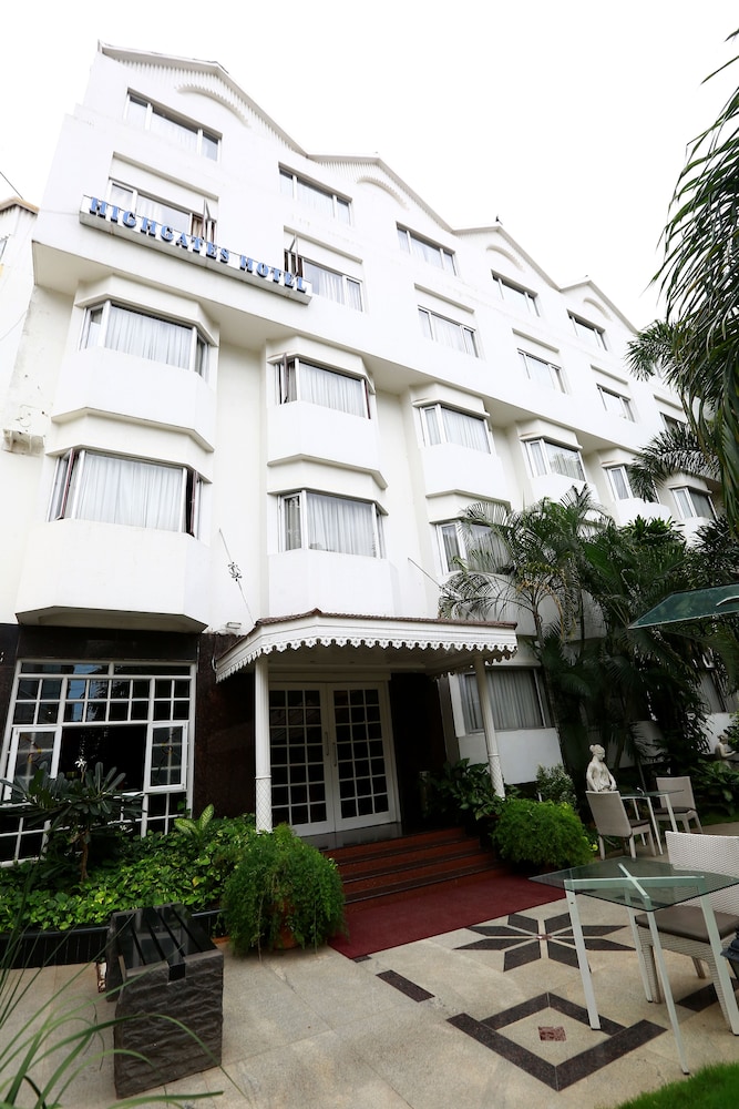 Highgates Hotel 2/21
