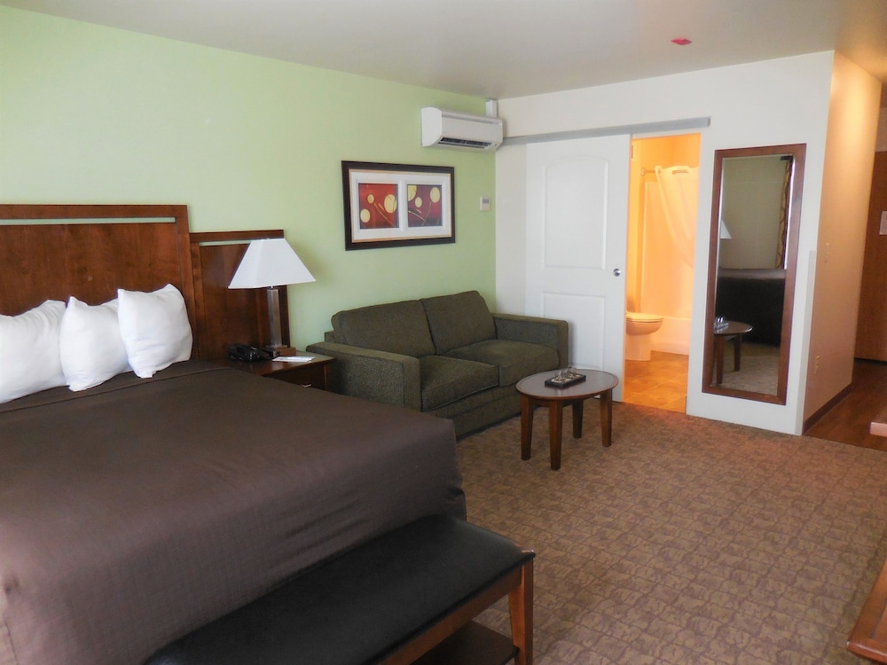 Ledgestone Hotel Billings 27/69
