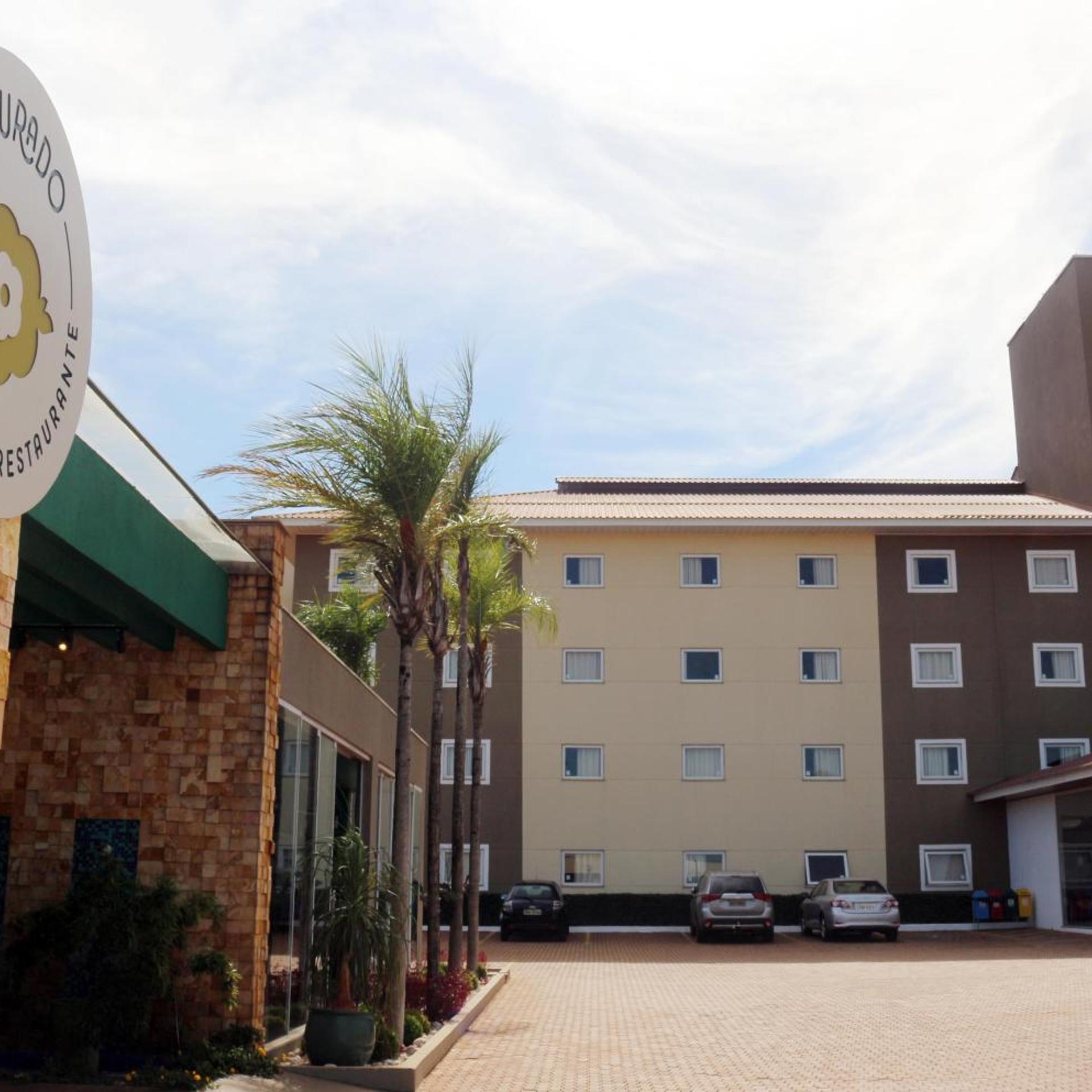 Hotel 10 Dourados 5/52