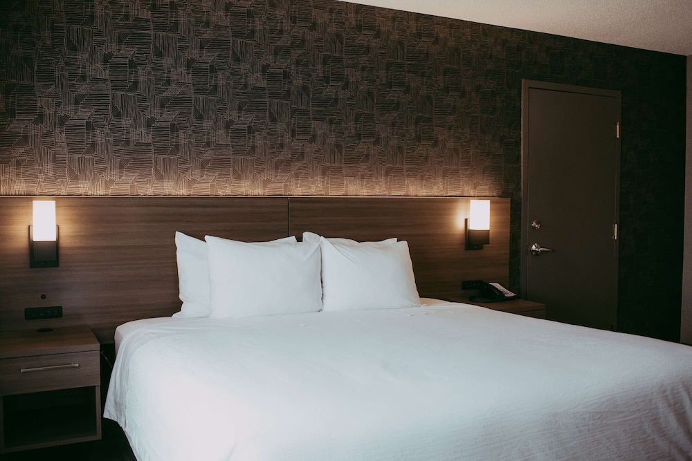 Best Western Plus West Edmonton 30/77