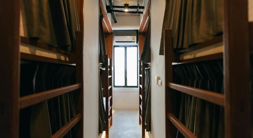 Once Again Hostel 70/80