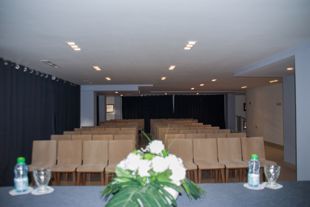 Hotel A44 6/52