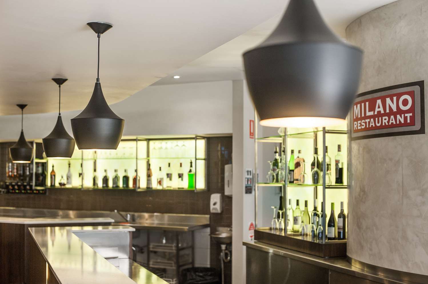 Ramada Hotel & Suites by Wyndham Sydney Cabramatta 8/21