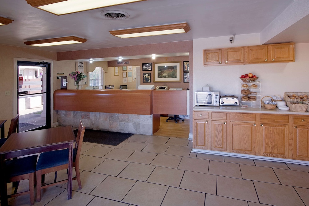 Americas Best Value Inn -Tuscaloosa 6/20