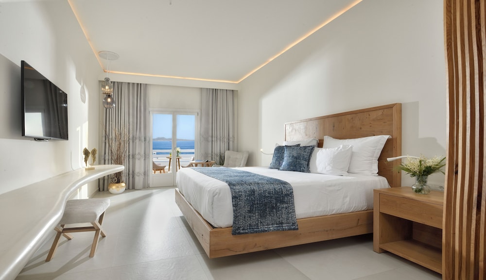DELUXE, DOUBLE BED
