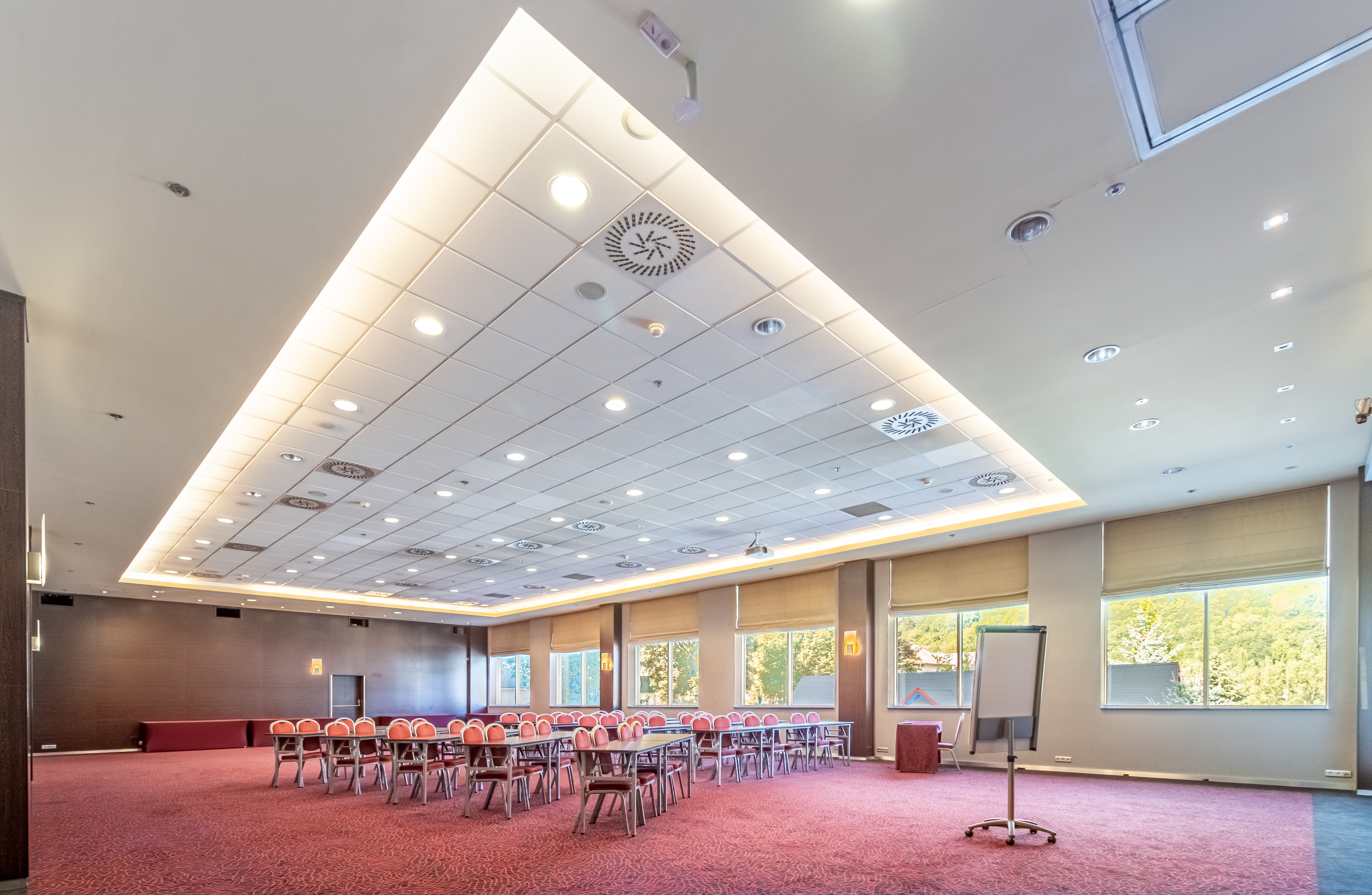 HOLIDAY INN ZILINA 4/78