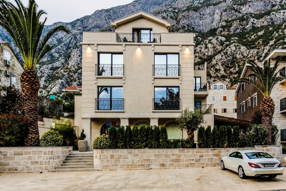 BOUTIQUE HOTEL CASA DEL MARE PIETRA 1/41