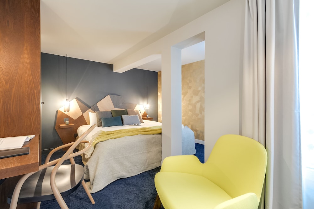 Le Wit Hotel (ex Mattle) 26/44