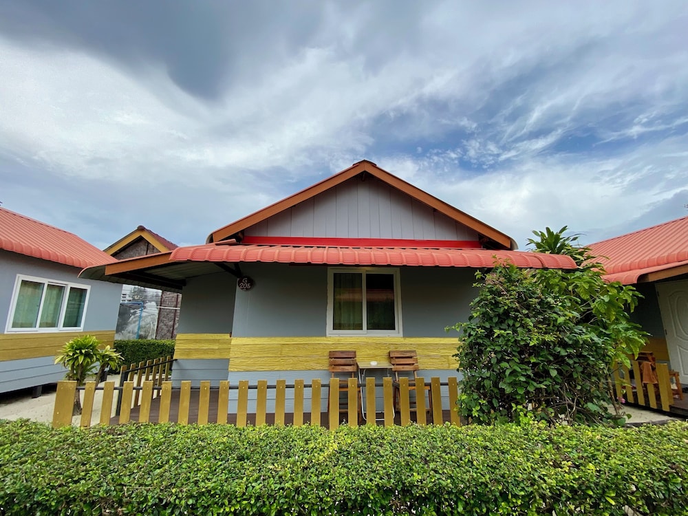 PHI PHI BA KAO BAY RESORT 4/50