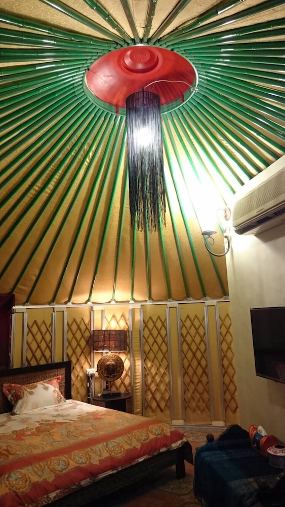 Shan Hai B&B 19/43