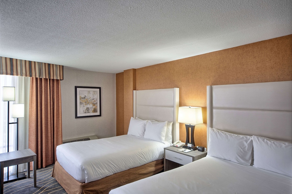 Doubletree By Hilton Portland Me 9/61