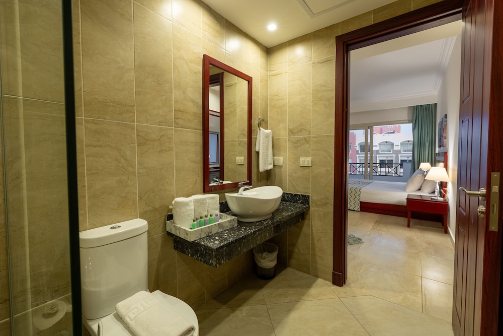 Oyster Bay Beach Suites 58/60