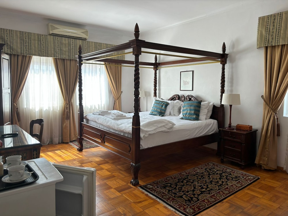 Waterkloof Mansion Boutique Hotel 9/26