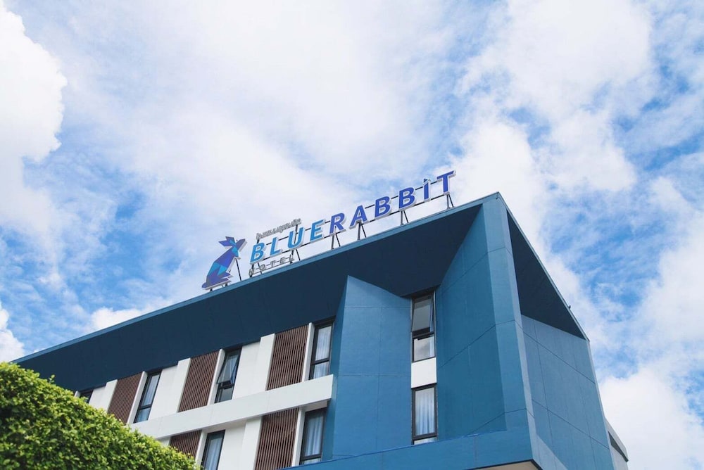 Blue Rabbit Hotel 2/57