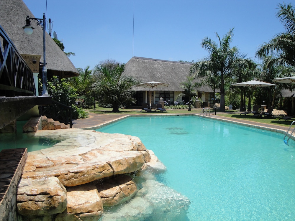 Summerfield Luxury Resort & Botanical Garden 40/44
