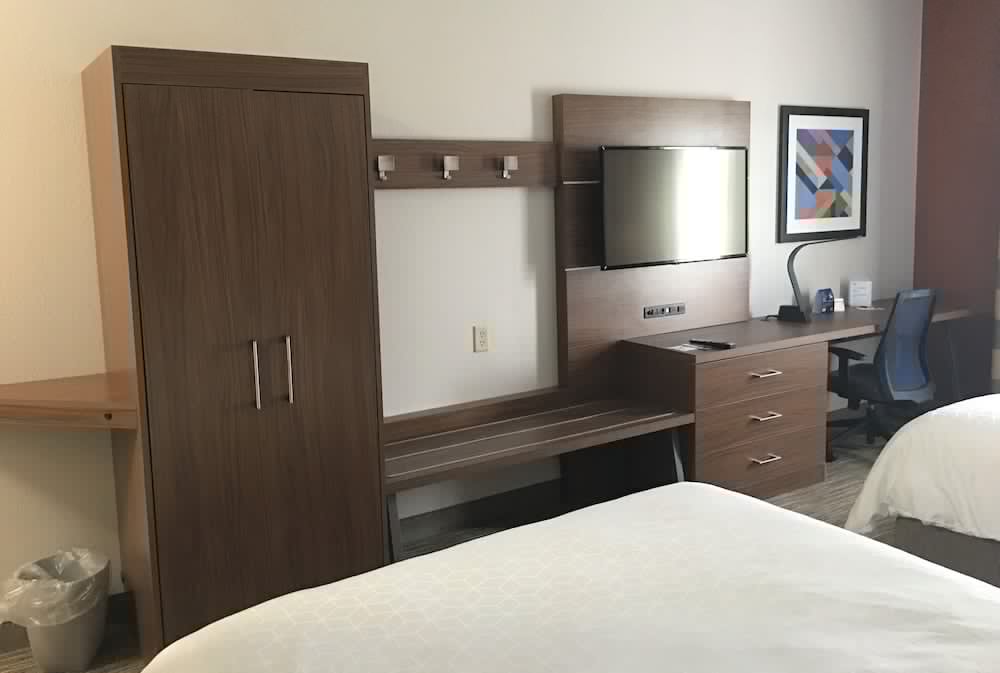 Holiday Inn Express Greensburg 20/50
