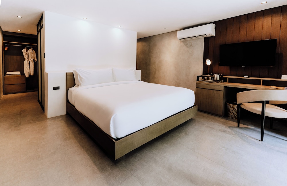 Savannah Room