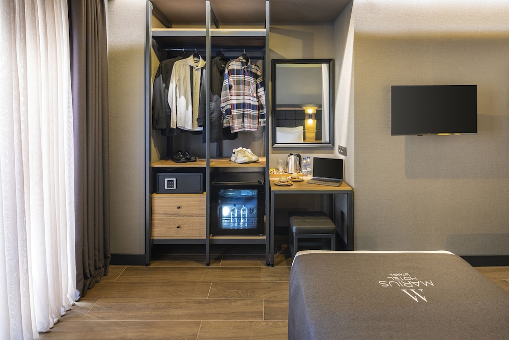Marius Hotel 42/50