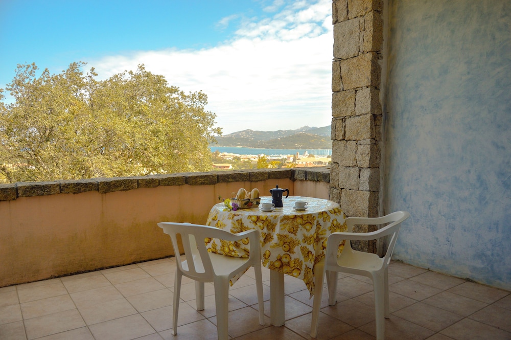 RESIDENCE LA COSTA 30/49