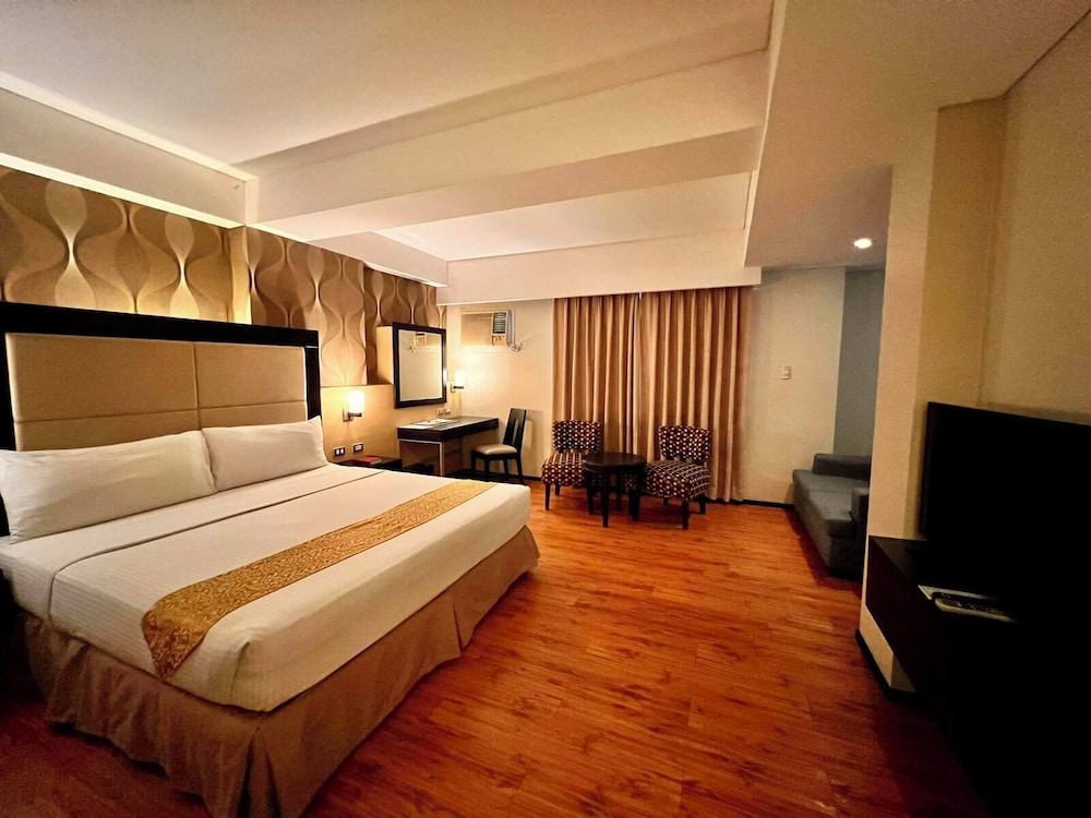 Mallberry Suites Business Hotel 12/59