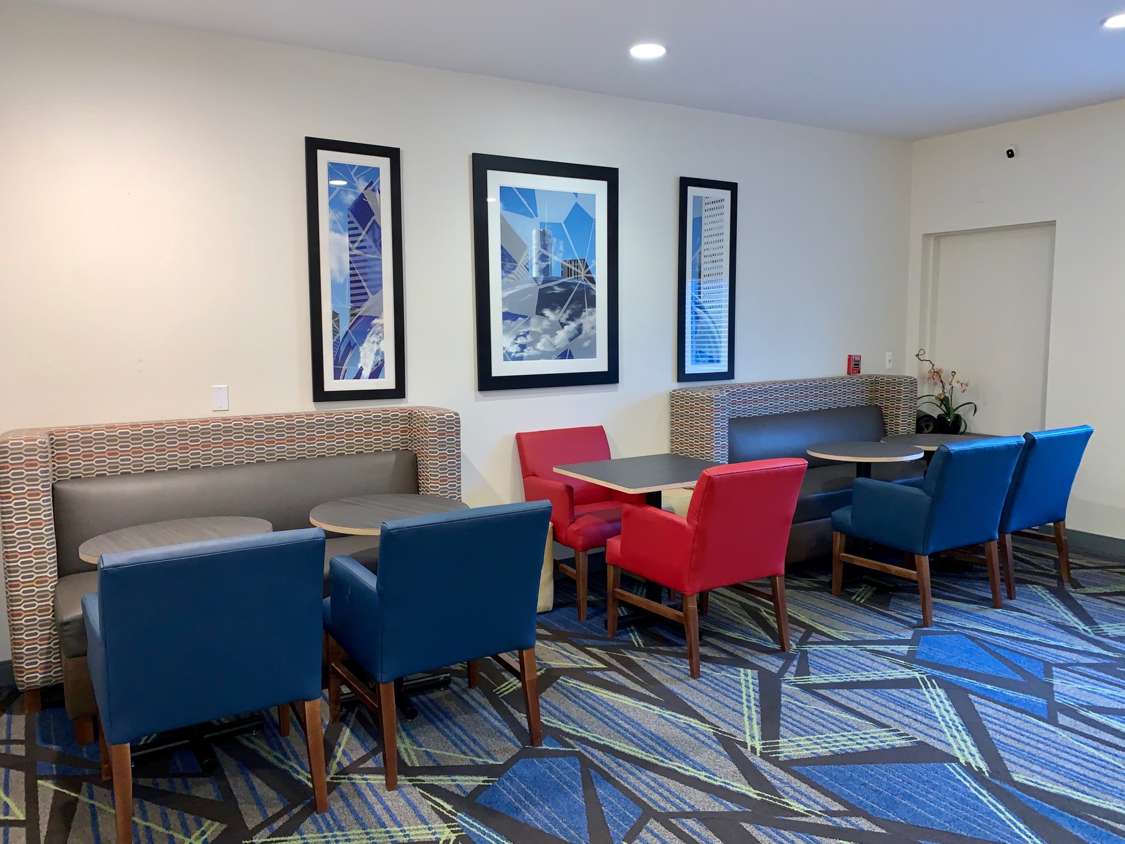 Holiday Inn Express Hotel And Suites Chicago Libertyville 48/63