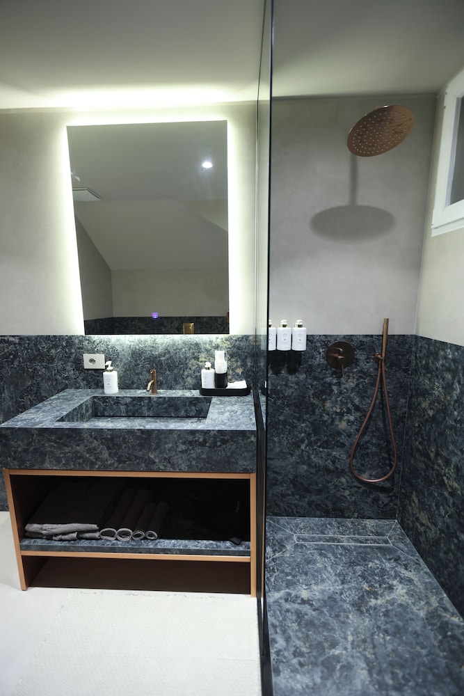 Padam Boutique Hotel 54/55