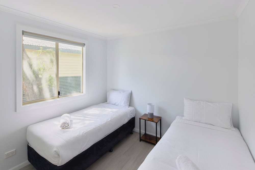 2 Bedrooms, Cabin