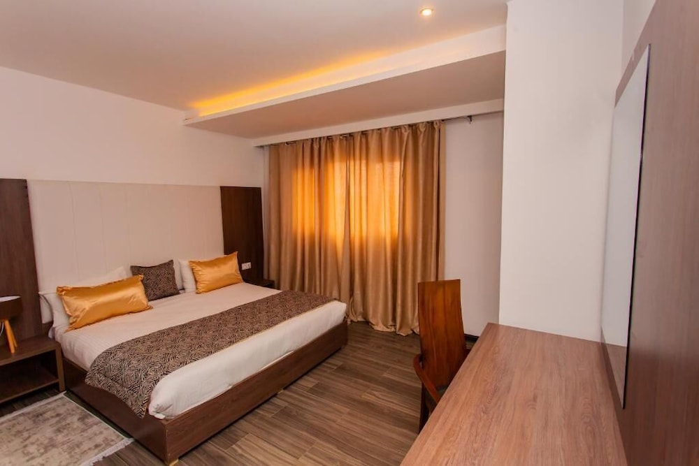 Hotel Royal Elisa 13/48