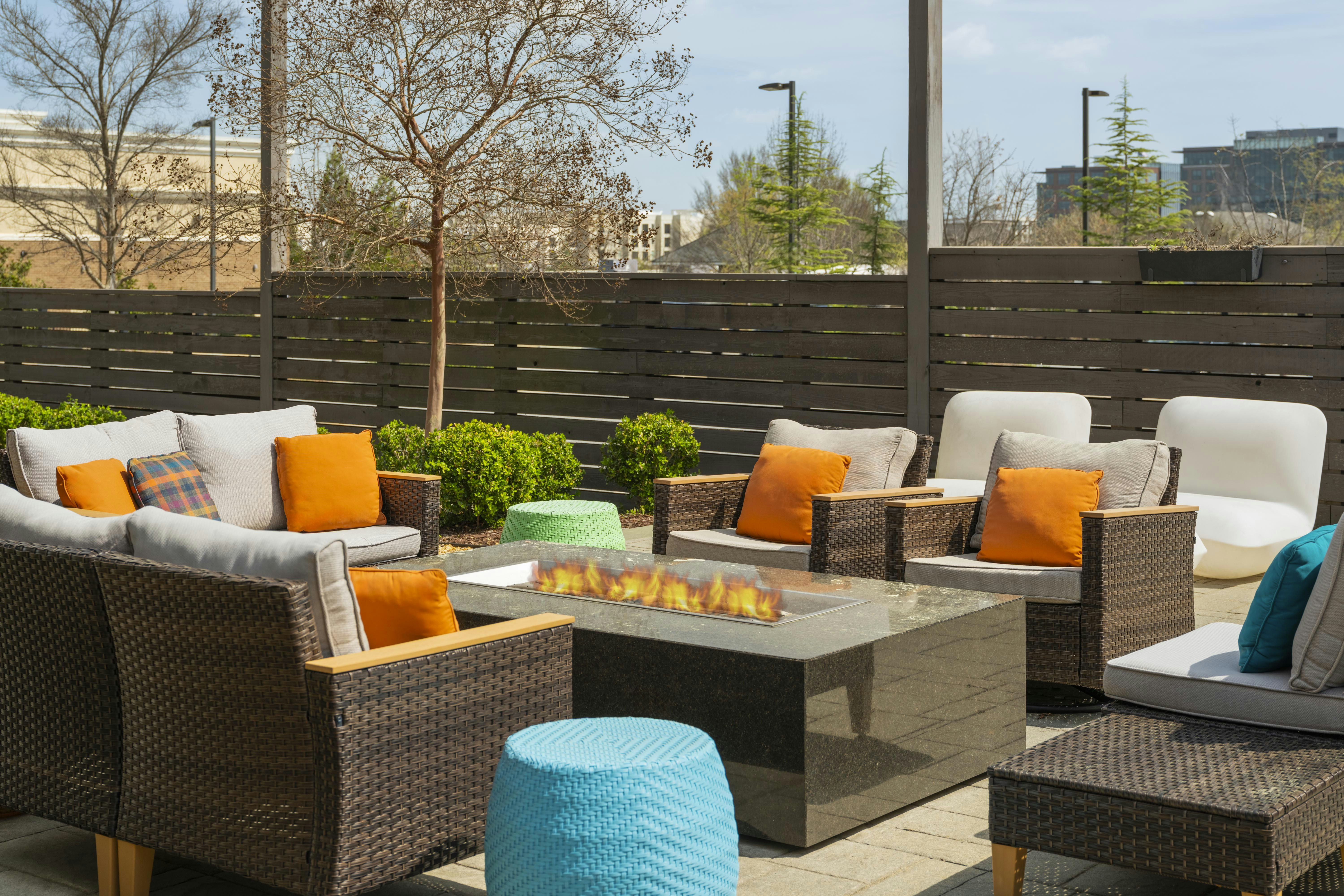 Even Hotels Alpharetta - Avalon Area 48/81