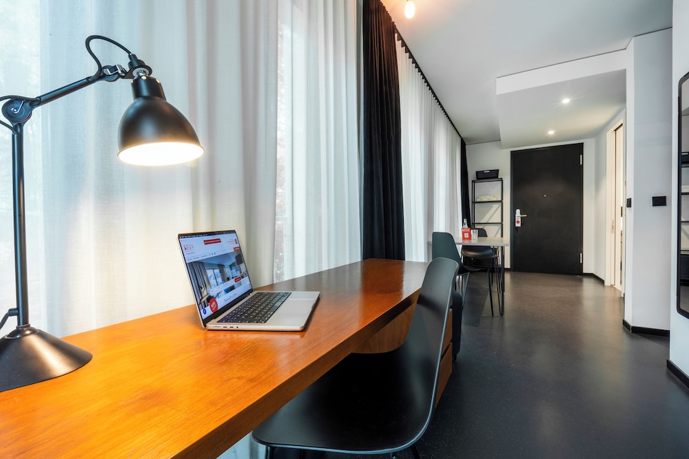 The Spot Serviced Apartments 35/47