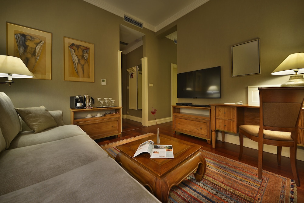 Marrol S Hotel 22/46
