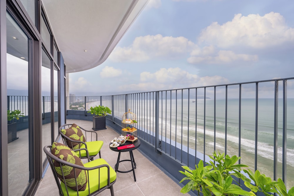 Nesta Celia Danang Hotel 5/50