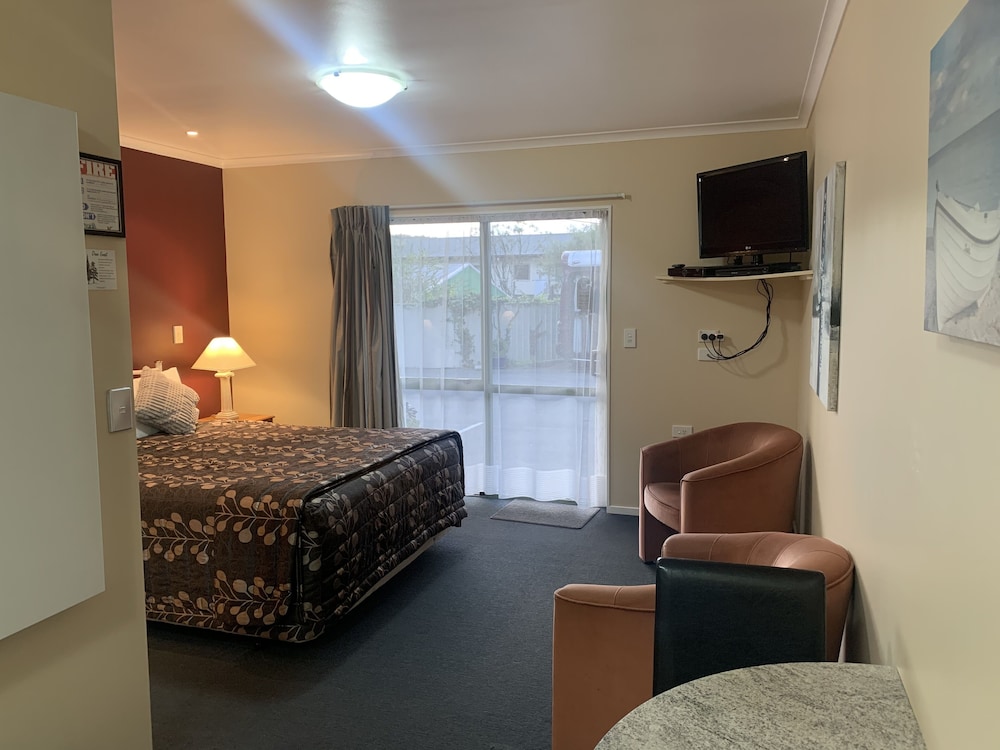 Aldan Lodge Motel 22/47