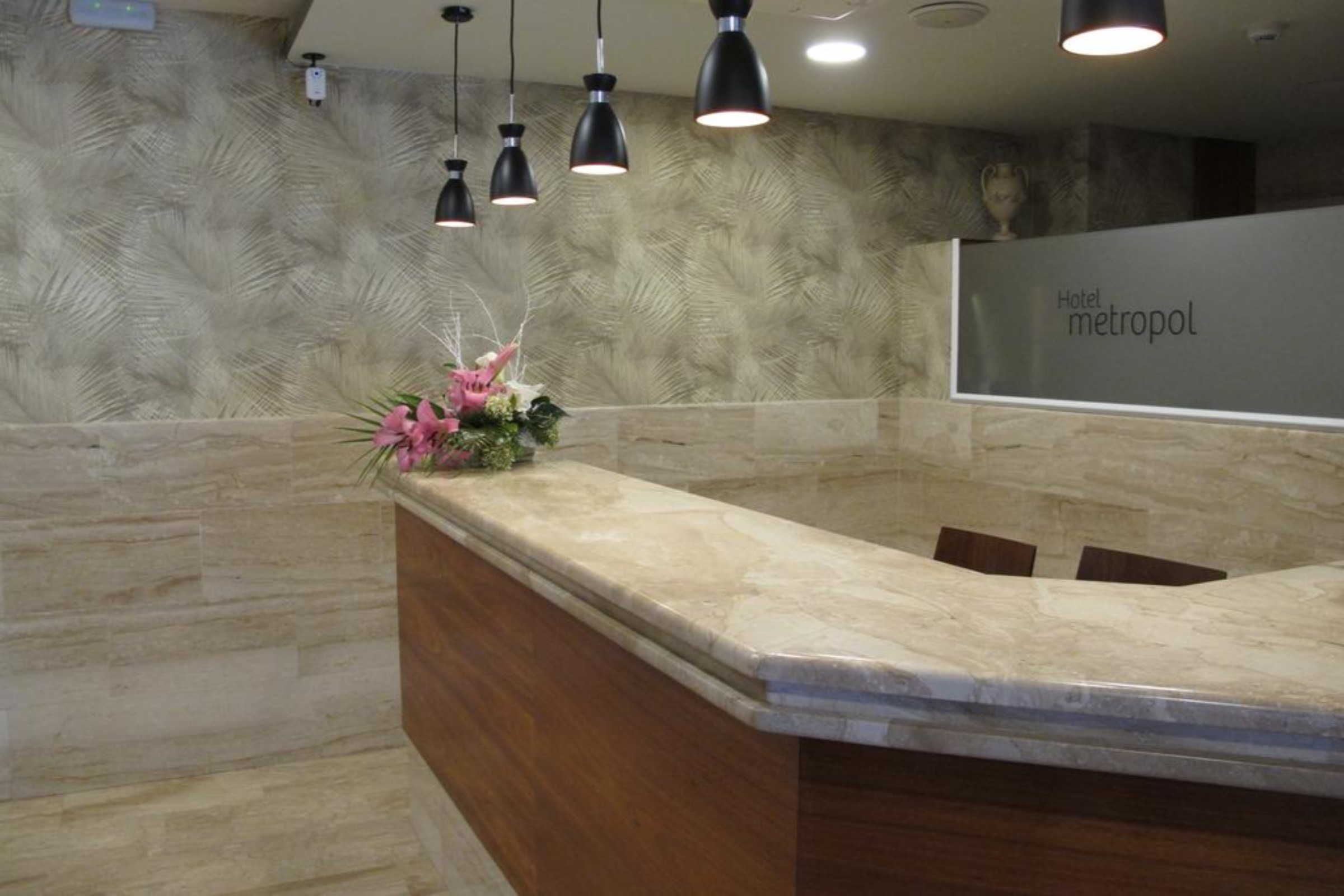 Metropol Hotel 5/50