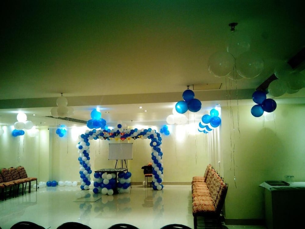 Mayur Hotel 46/49